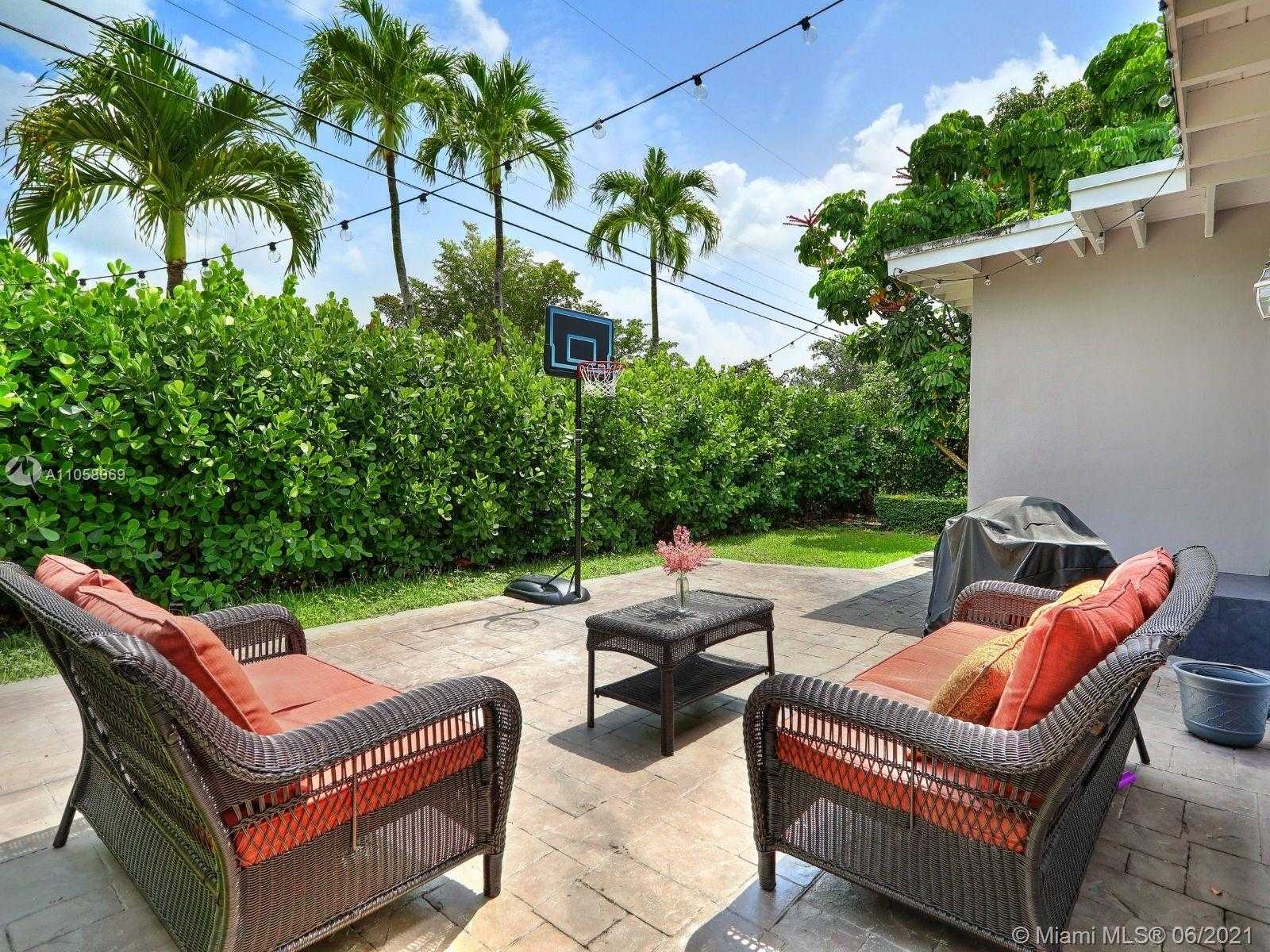 Small Image of 6347 SOUTH WEST 10 TER, West Miami Number 15