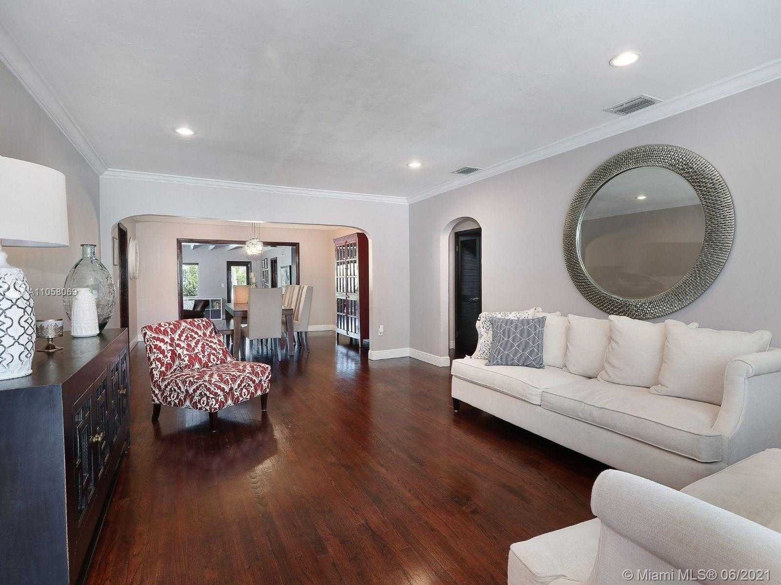 Small Image of 6347 SOUTH WEST 10 TER, West Miami Number 2