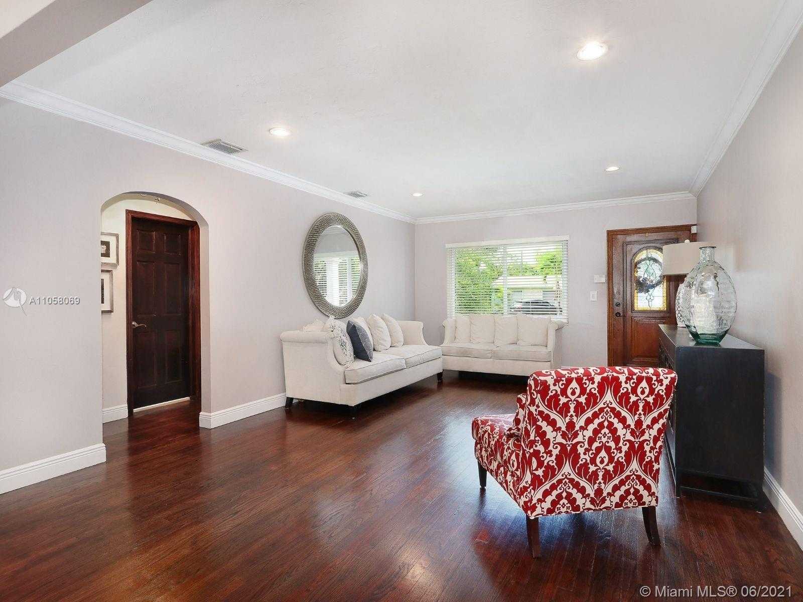 Small Image of 6347 SOUTH WEST 10 TER, West Miami Number 3
