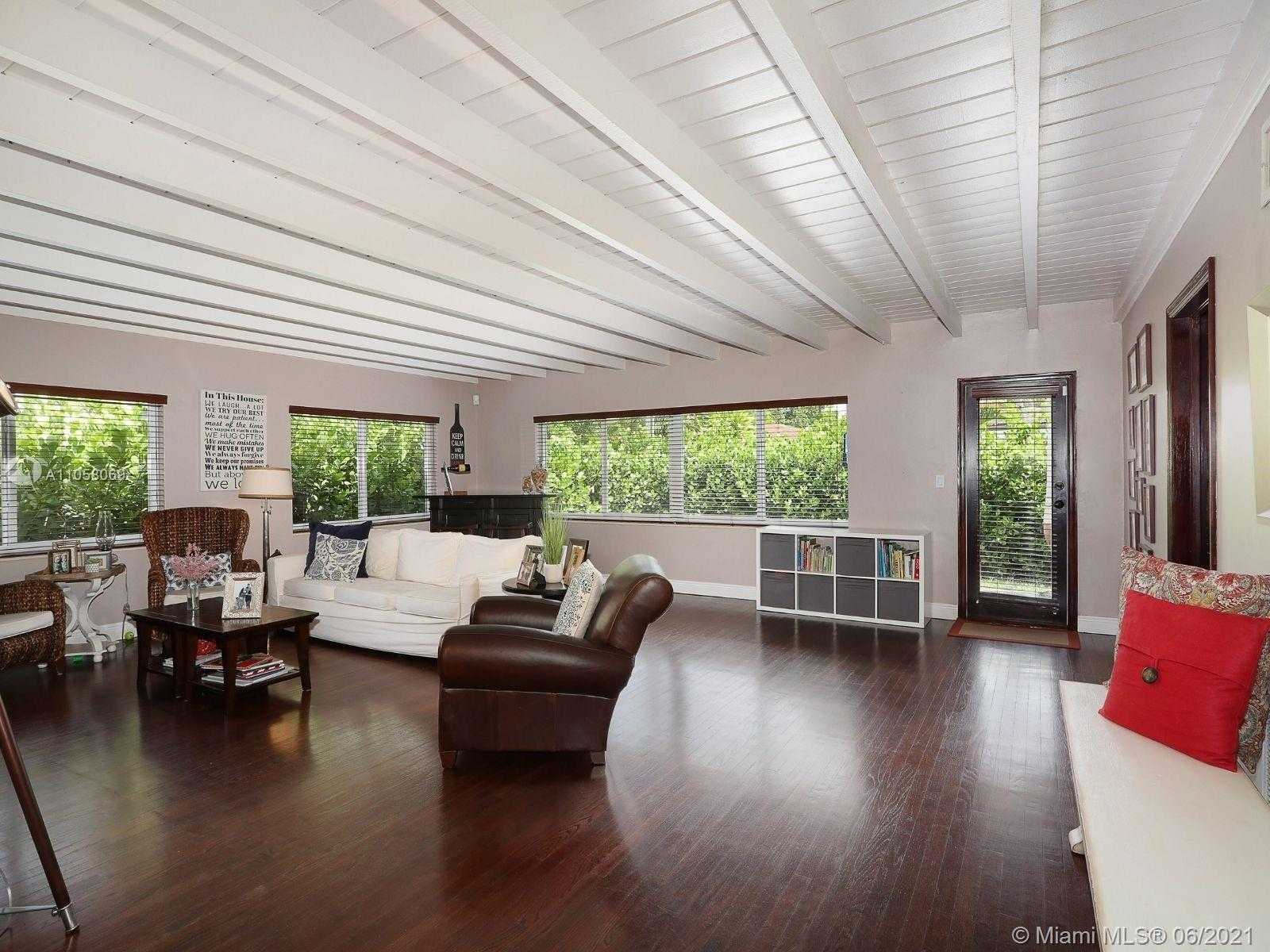 Small Image of 6347 SOUTH WEST 10 TER, West Miami Number 7