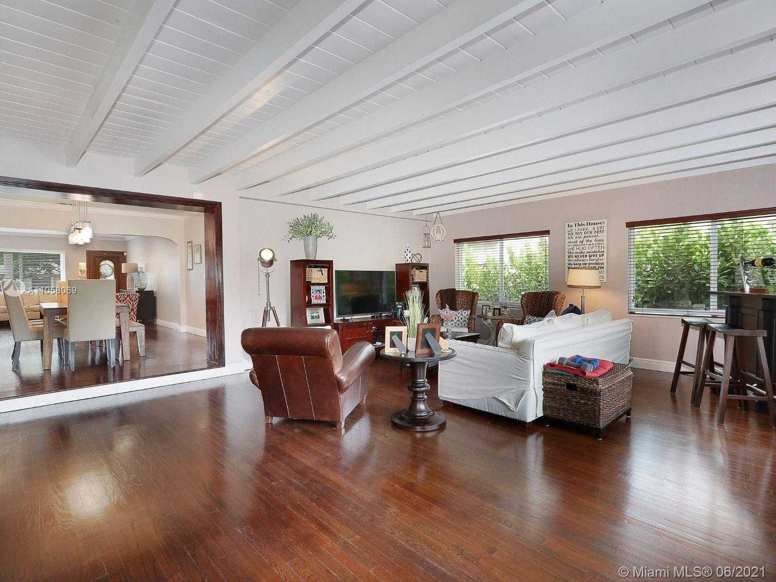 Small Image of 6347 SOUTH WEST 10 TER, West Miami Number 8