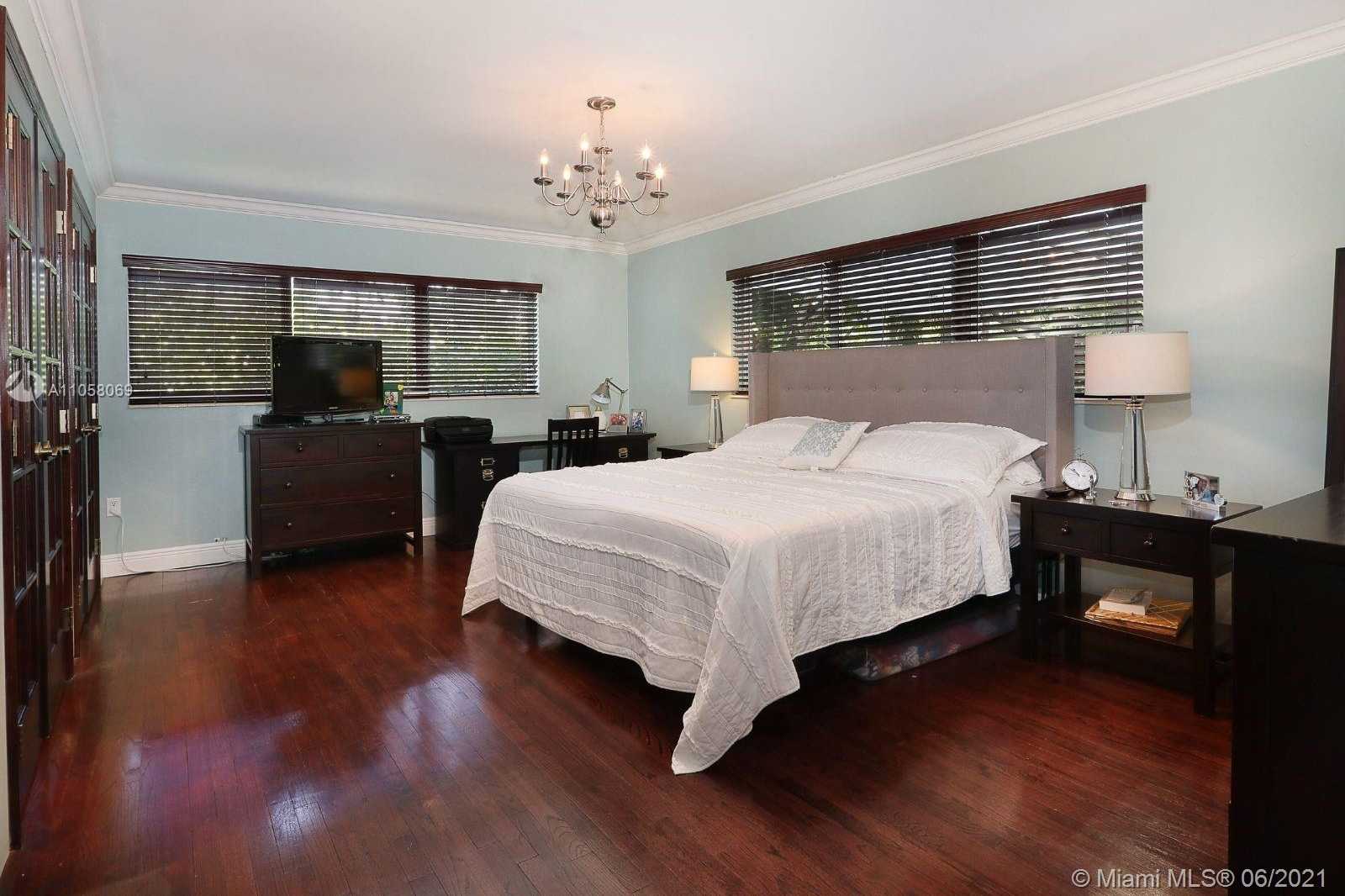 Small Image of 6347 SOUTH WEST 10 TER, West Miami Number 9