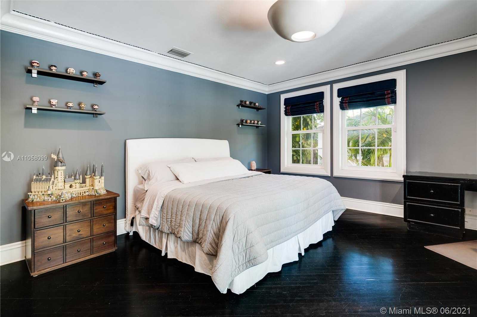 Small Image of 4288 SOUTH DOUGLAS RD, Coconut Grove Number 37