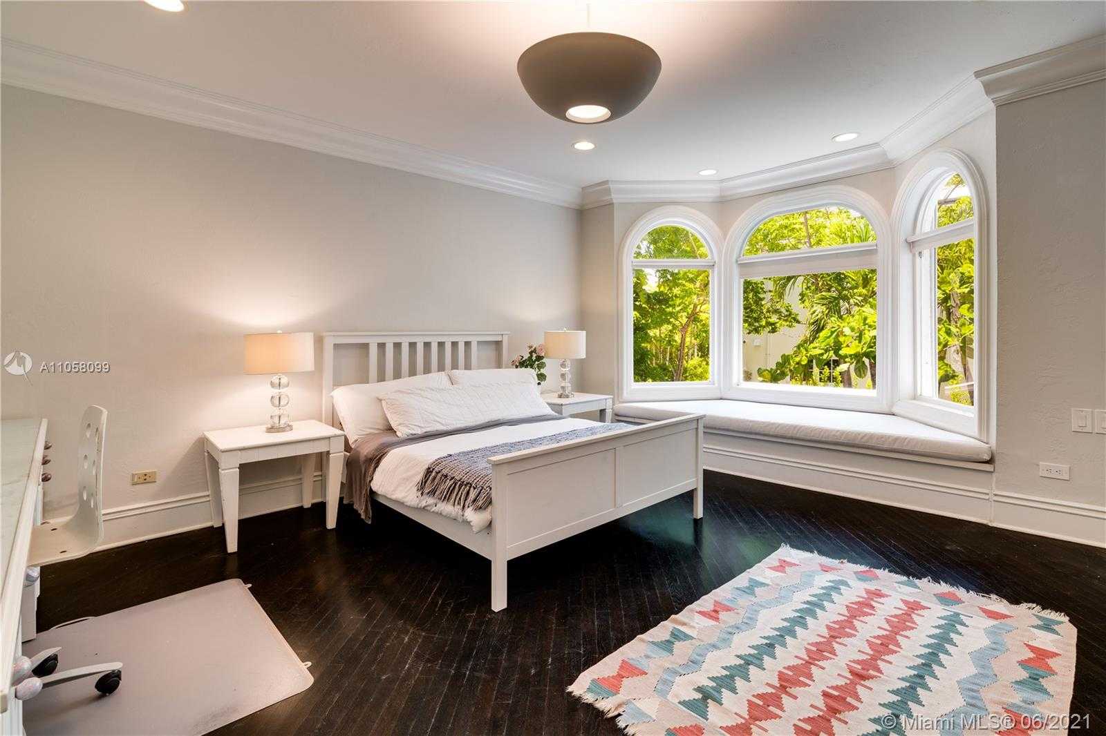 Small Image of 4288 SOUTH DOUGLAS RD, Coconut Grove Number 39