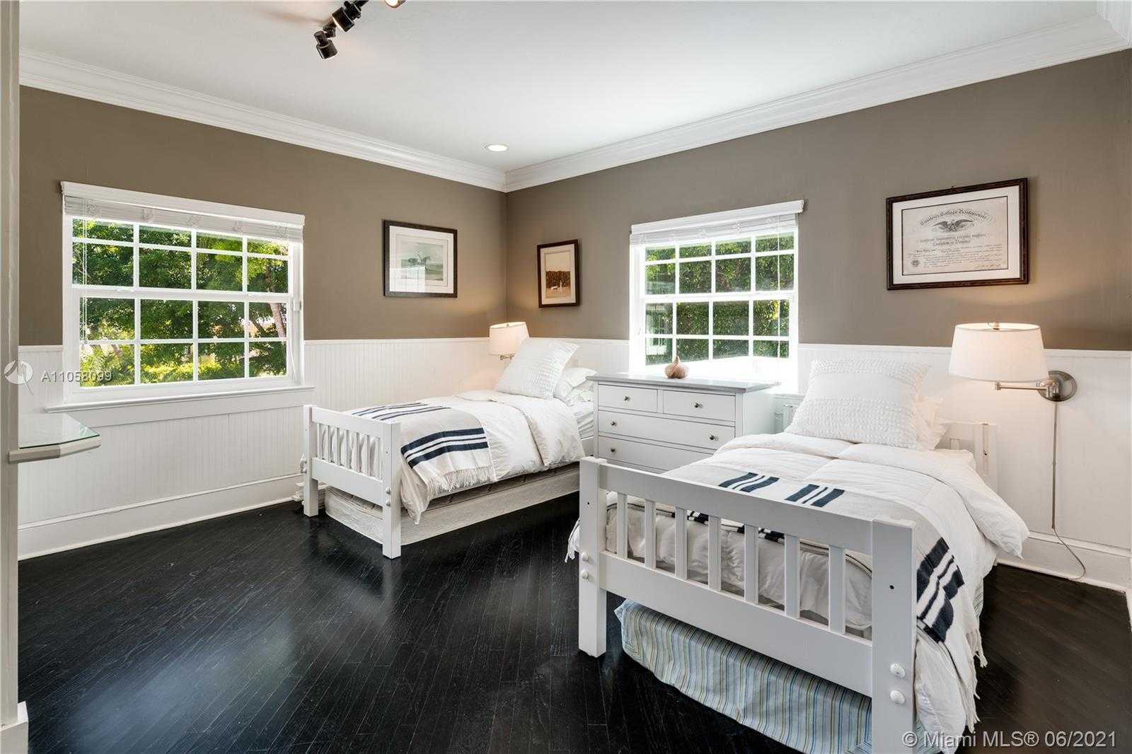 Small Image of 4288 SOUTH DOUGLAS RD, Coconut Grove Number 42