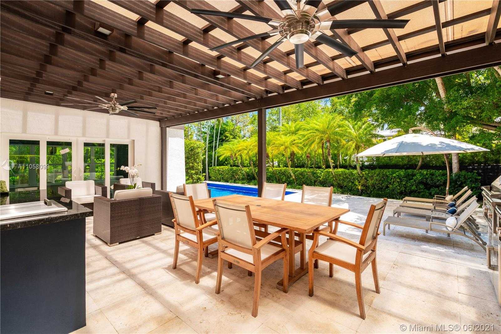 Small Image of 4288 SOUTH DOUGLAS RD, Coconut Grove Number 49