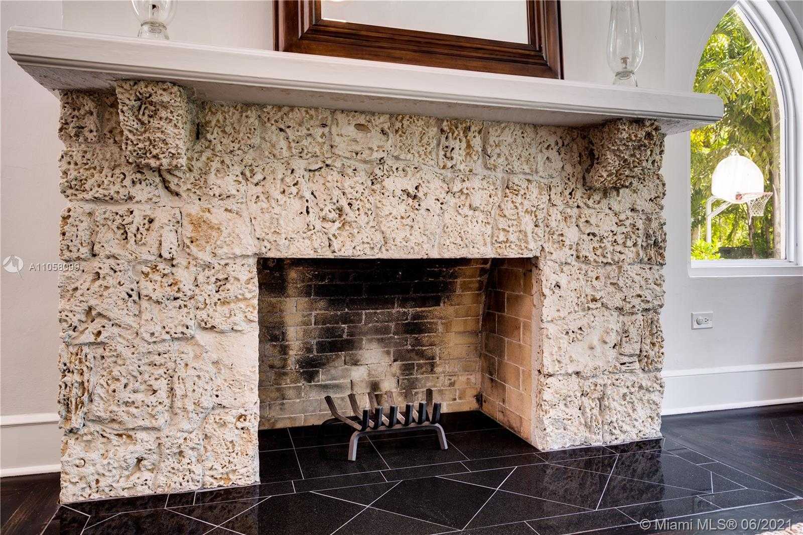 Small Image of 4288 SOUTH DOUGLAS RD, Coconut Grove Number 9