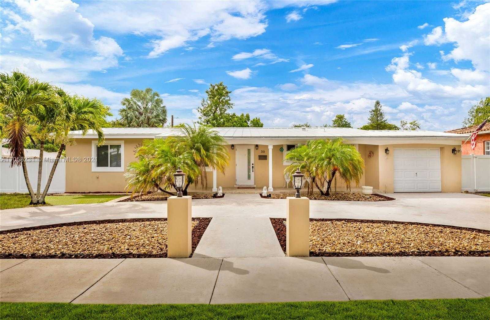 Small Image of 30 BENTLEY DR, Miami Springs Number 10