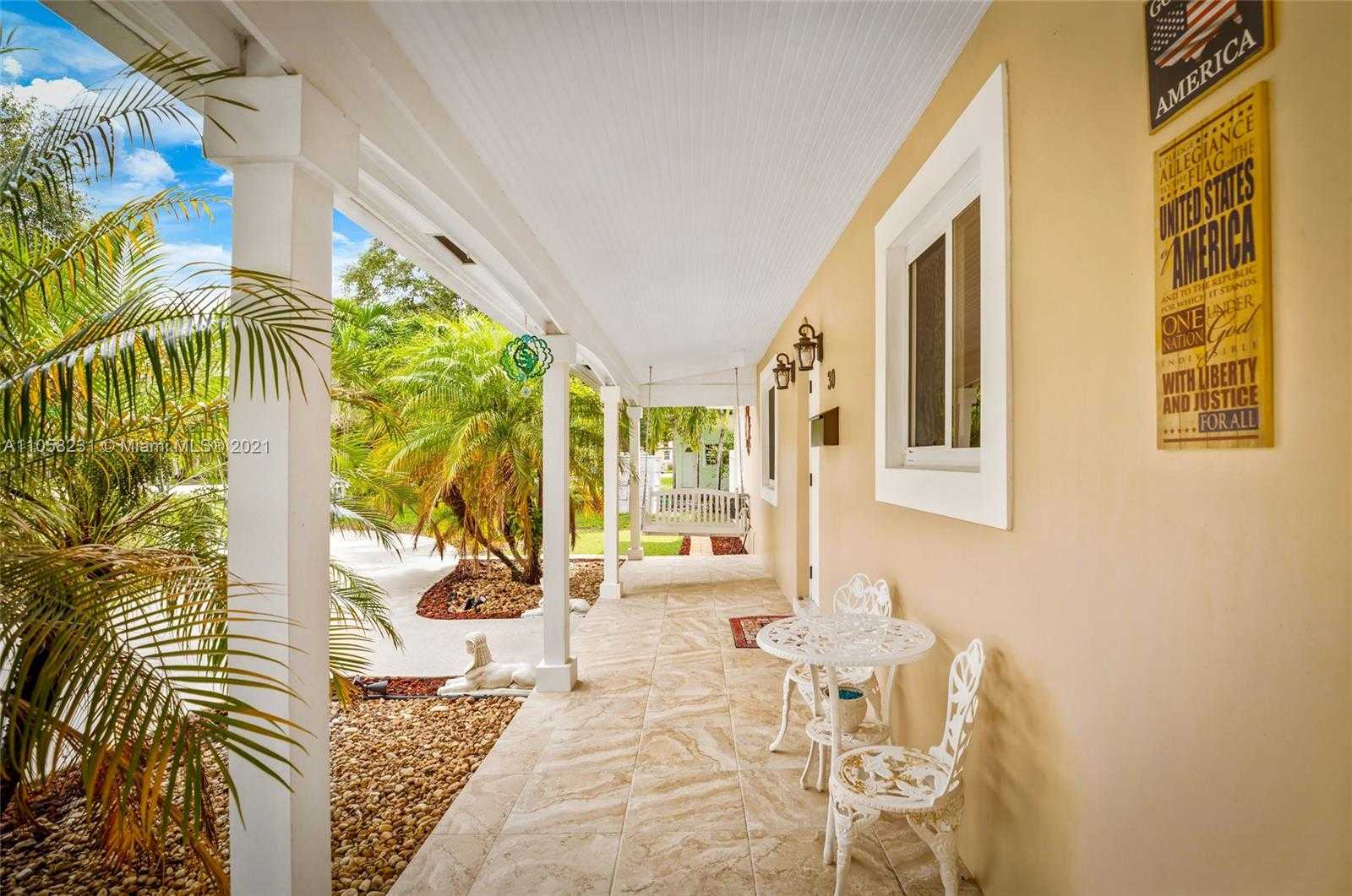 Small Image of 30 BENTLEY DR, Miami Springs Number 12