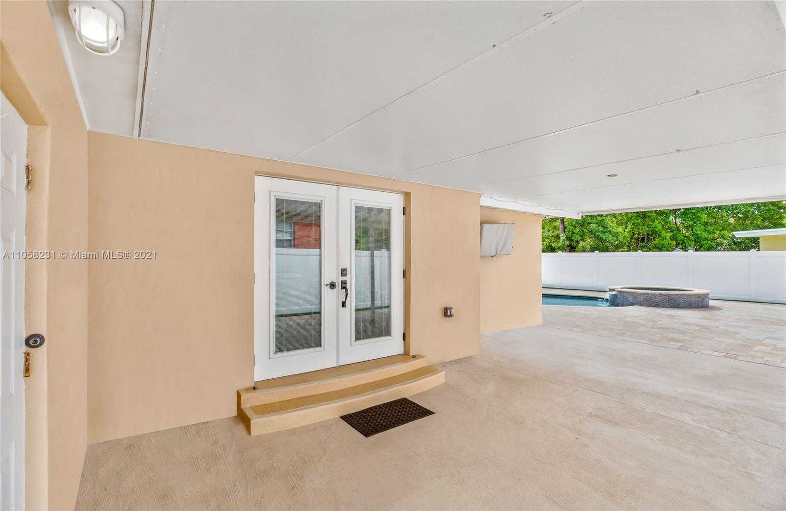 Small Image of 30 BENTLEY DR, Miami Springs Number 14