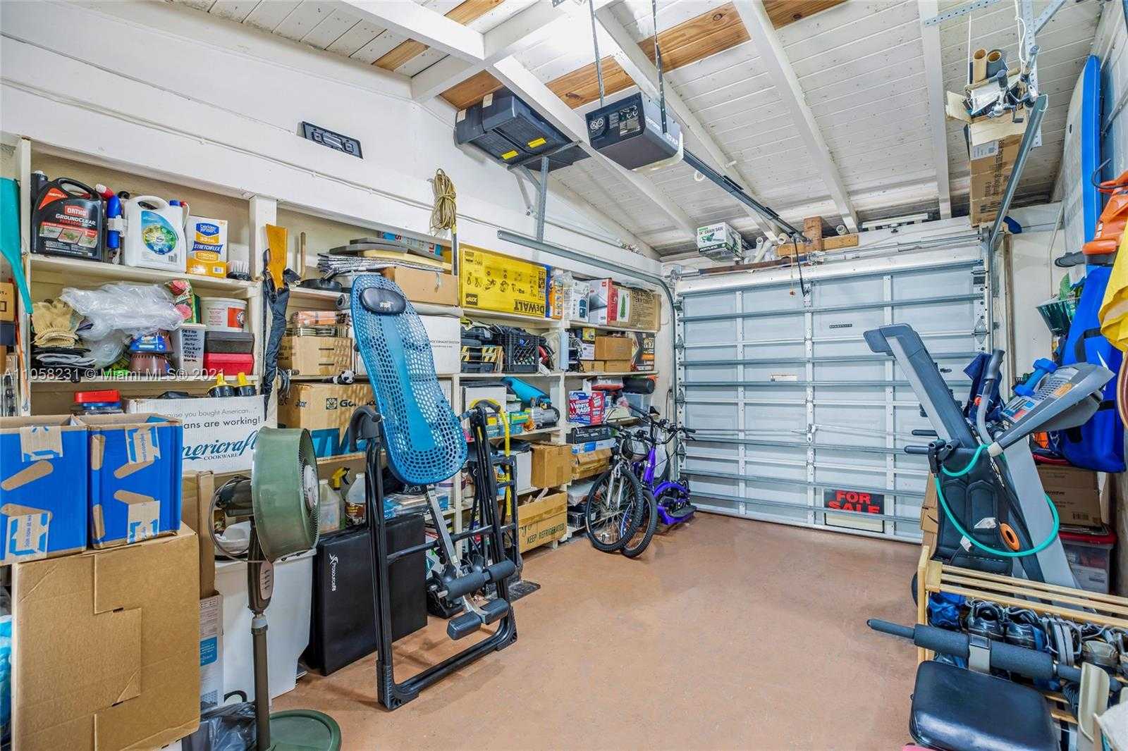 Small Image of 30 BENTLEY DR, Miami Springs Number 20