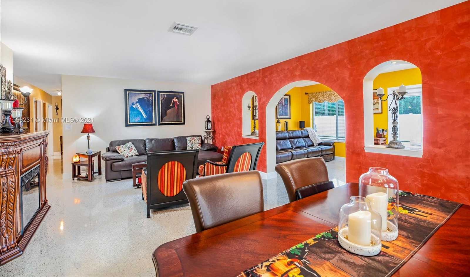 Small Image of 30 BENTLEY DR, Miami Springs Number 21