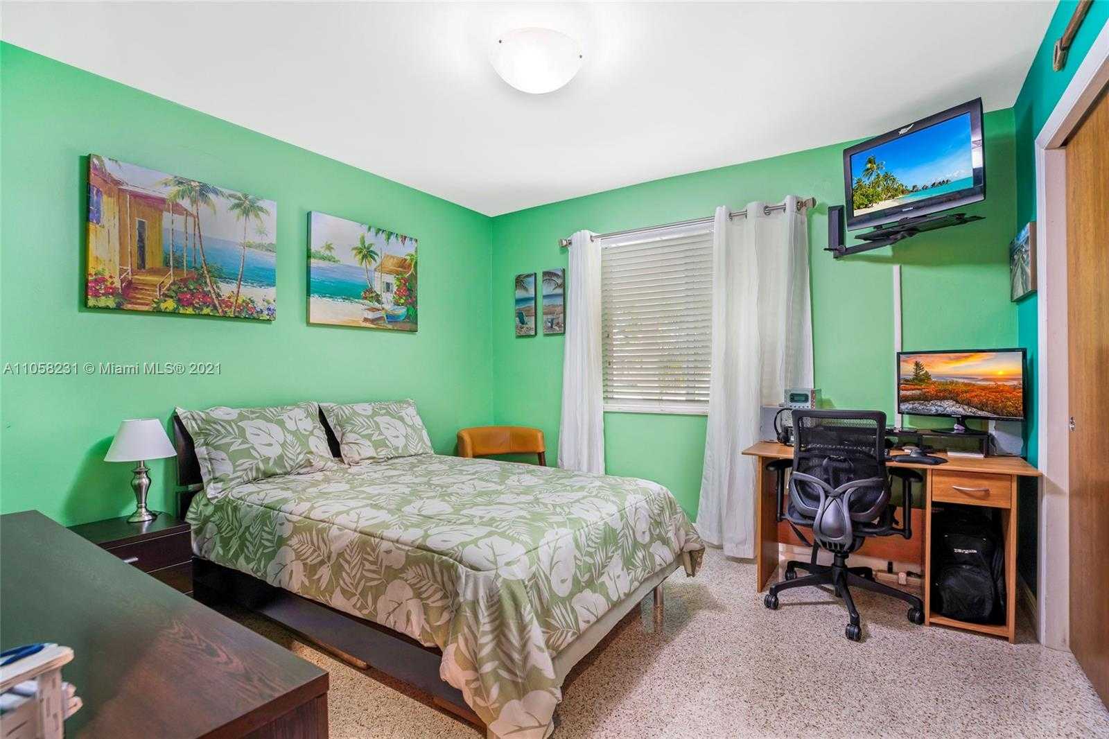 Small Image of 30 BENTLEY DR, Miami Springs Number 28
