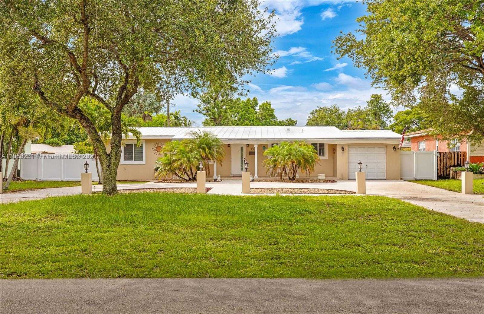 Small Image of 30 BENTLEY DR, Miami Springs Number 6