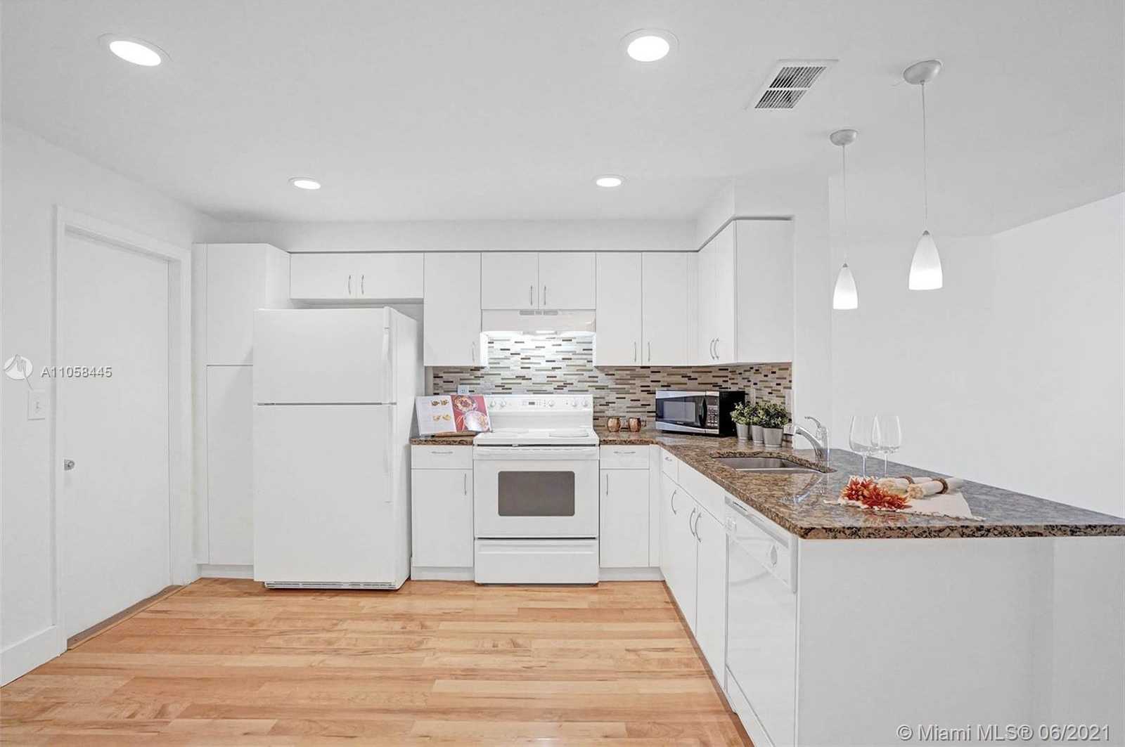 Small Image of 1530 CORONADO RD, Weston Number 15