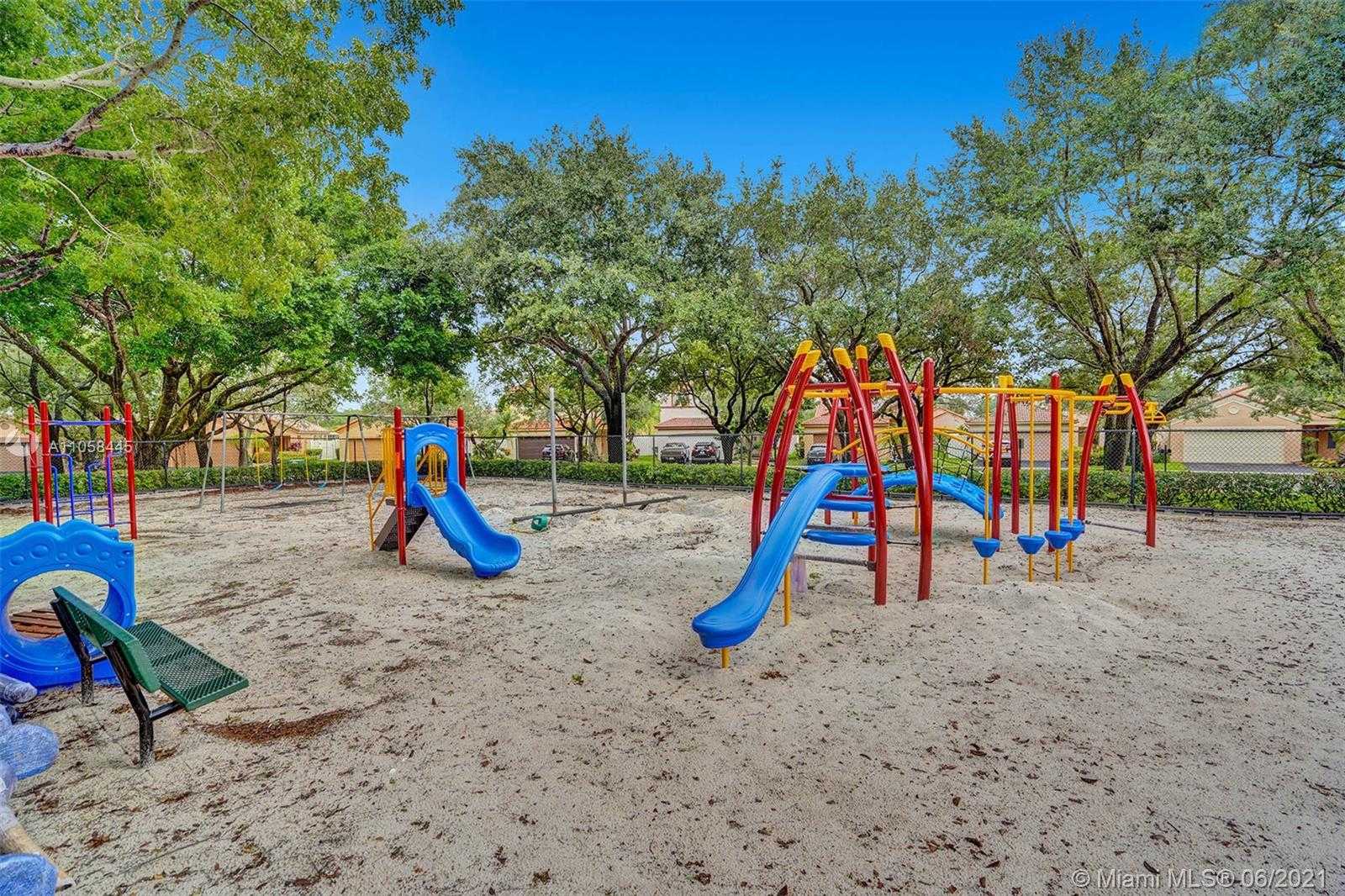 Small Image of 1530 CORONADO RD, Weston Number 40
