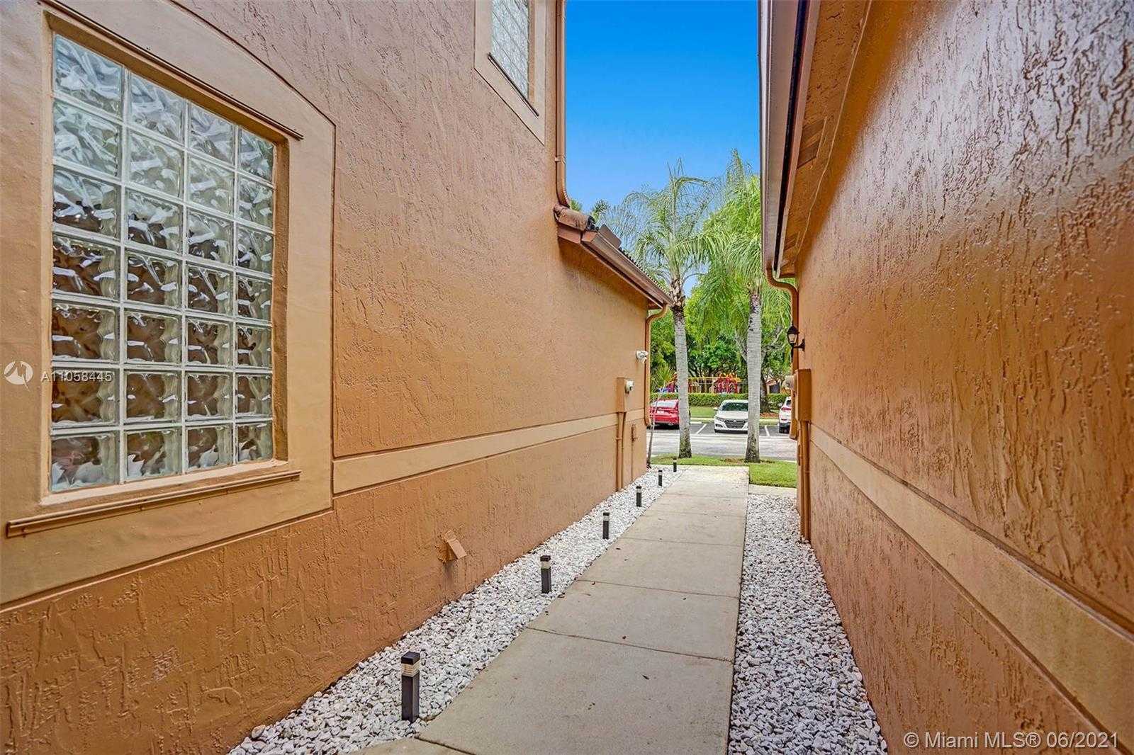 Small Image of 1530 CORONADO RD, Weston Number 9