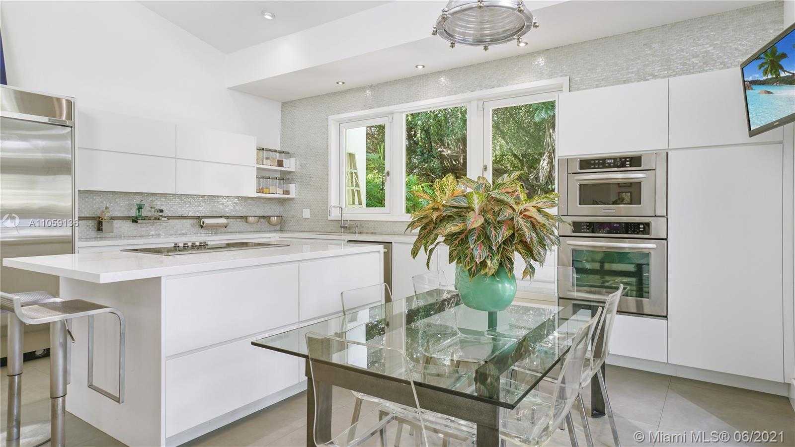 Small Image of 755 BLUE RD, Coral Gables Number 22
