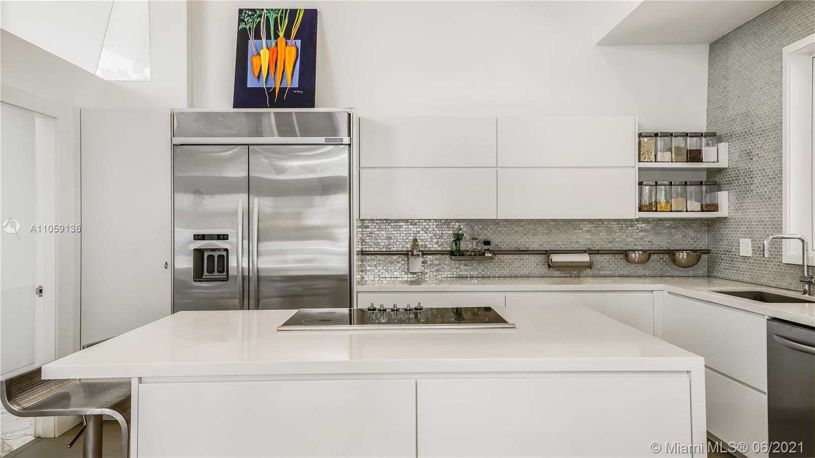 Small Image of 755 BLUE RD, Coral Gables Number 24