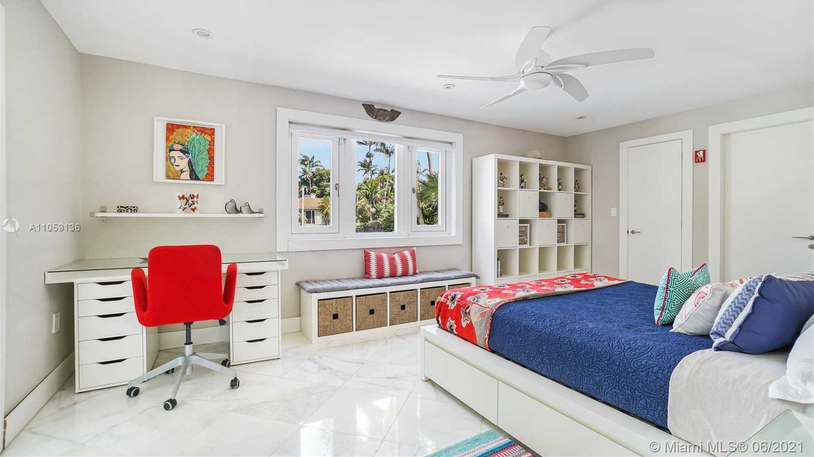 Small Image of 755 BLUE RD, Coral Gables Number 27