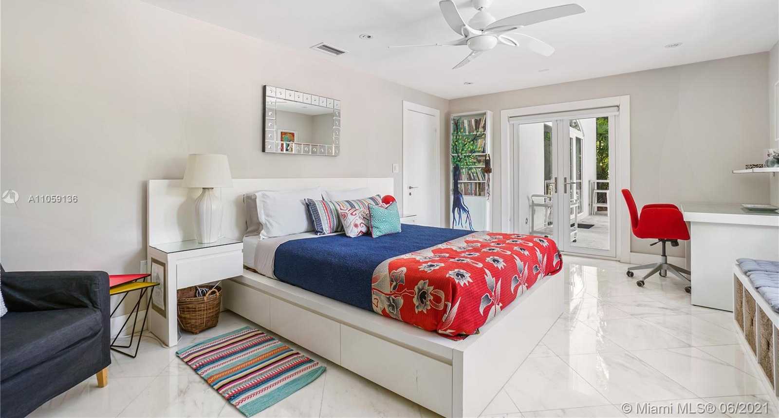 Small Image of 755 BLUE RD, Coral Gables Number 28