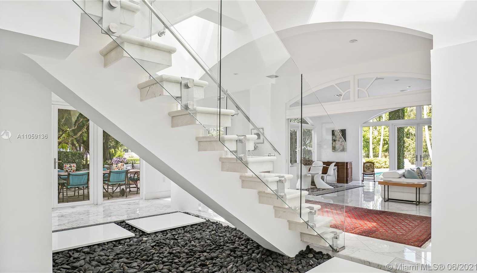 Small Image of 755 BLUE RD, Coral Gables Number 32