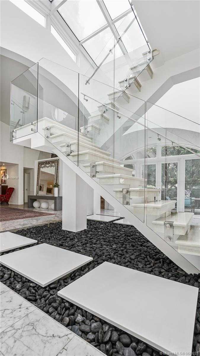 Small Image of 755 BLUE RD, Coral Gables Number 33