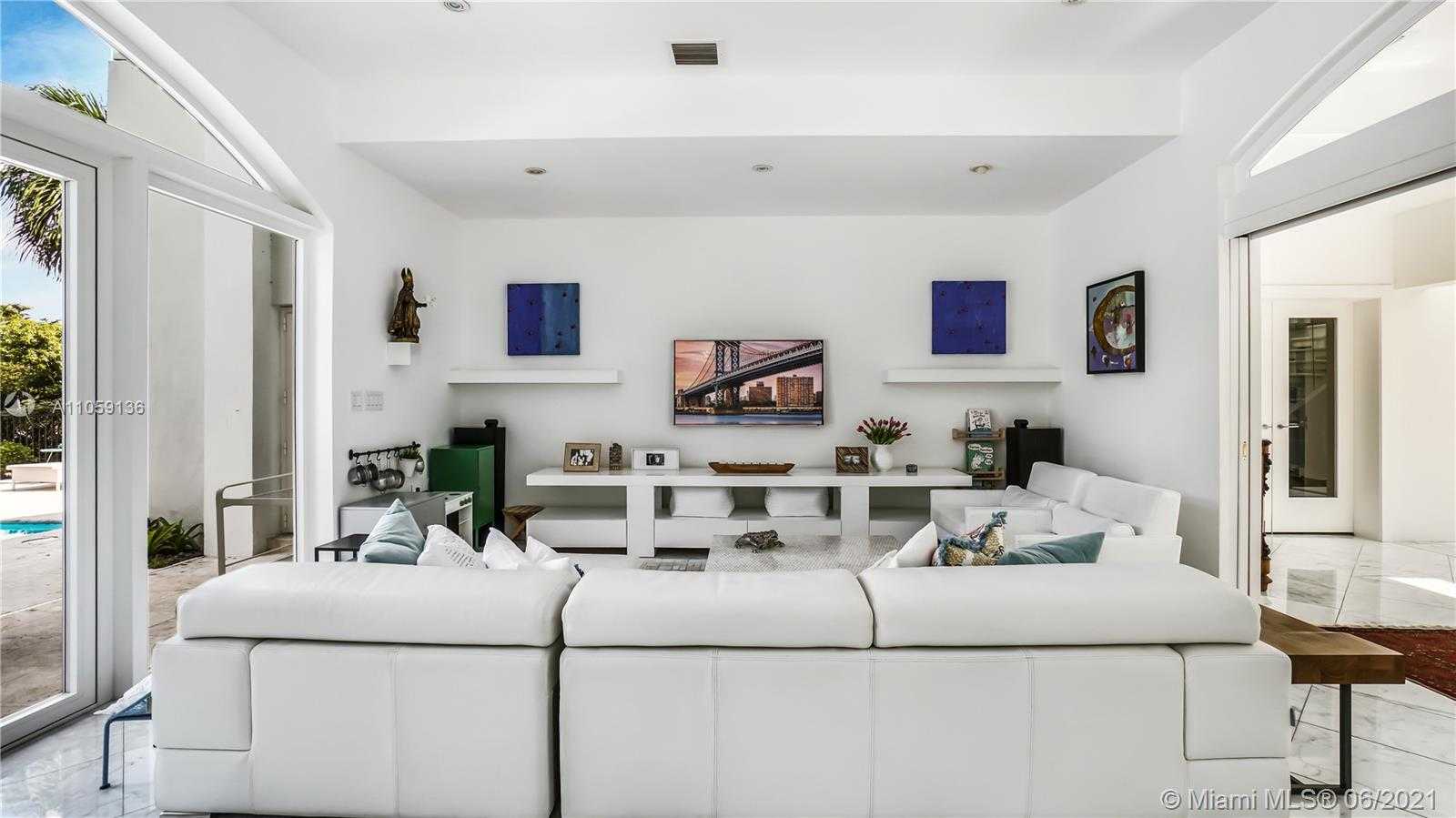Small Image of 755 BLUE RD, Coral Gables Number 46