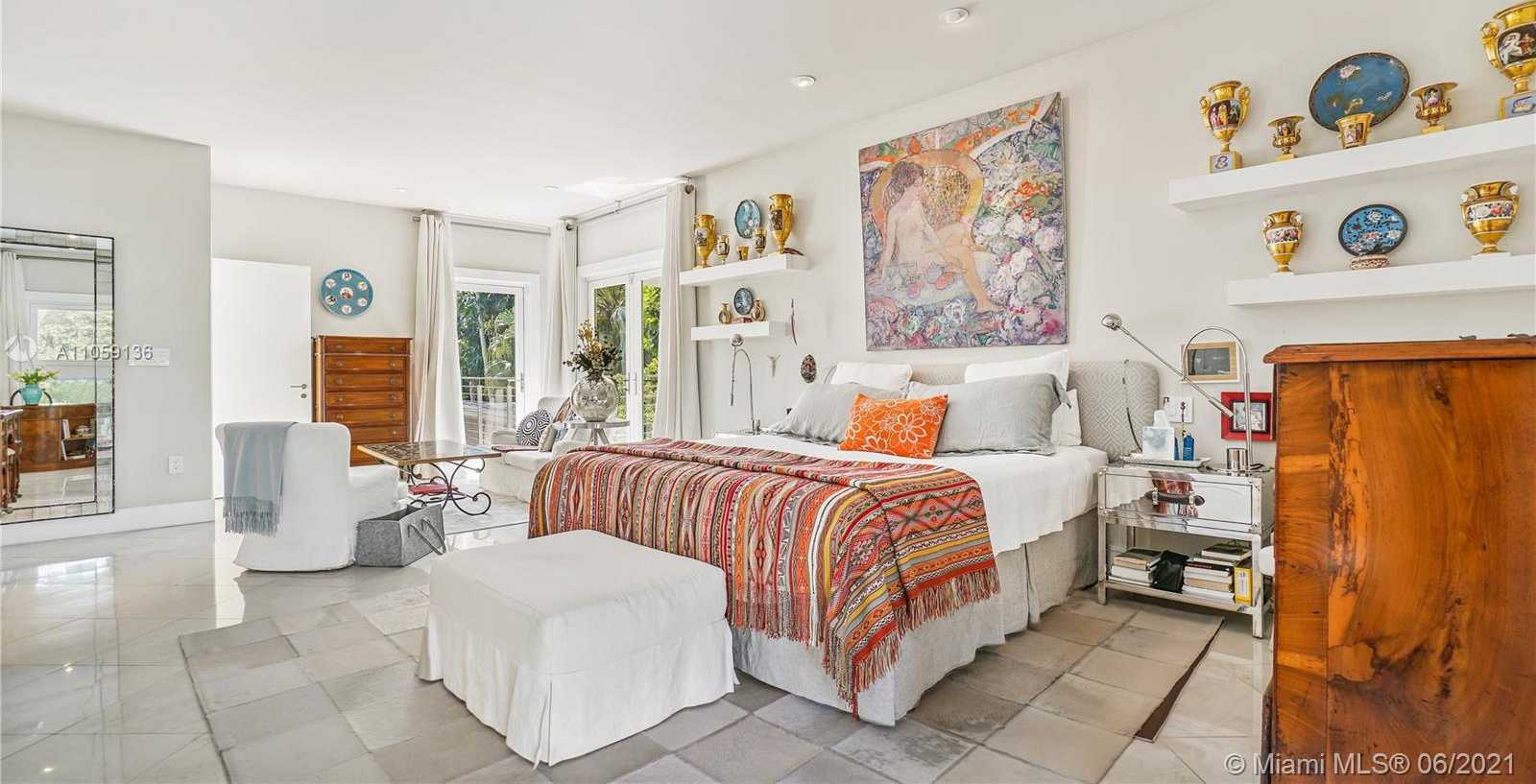 Small Image of 755 BLUE RD, Coral Gables Number 53