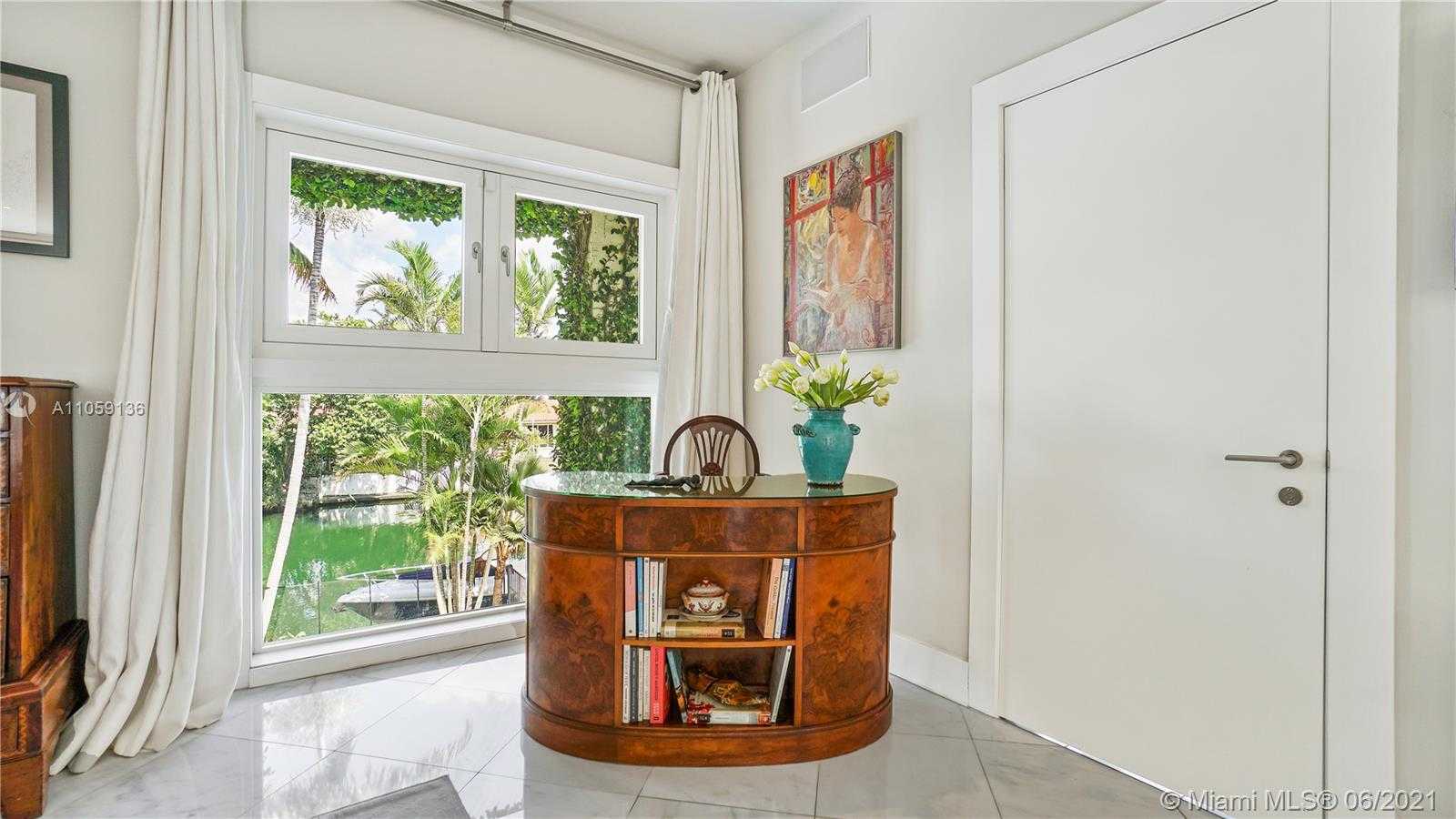 Small Image of 755 BLUE RD, Coral Gables Number 54