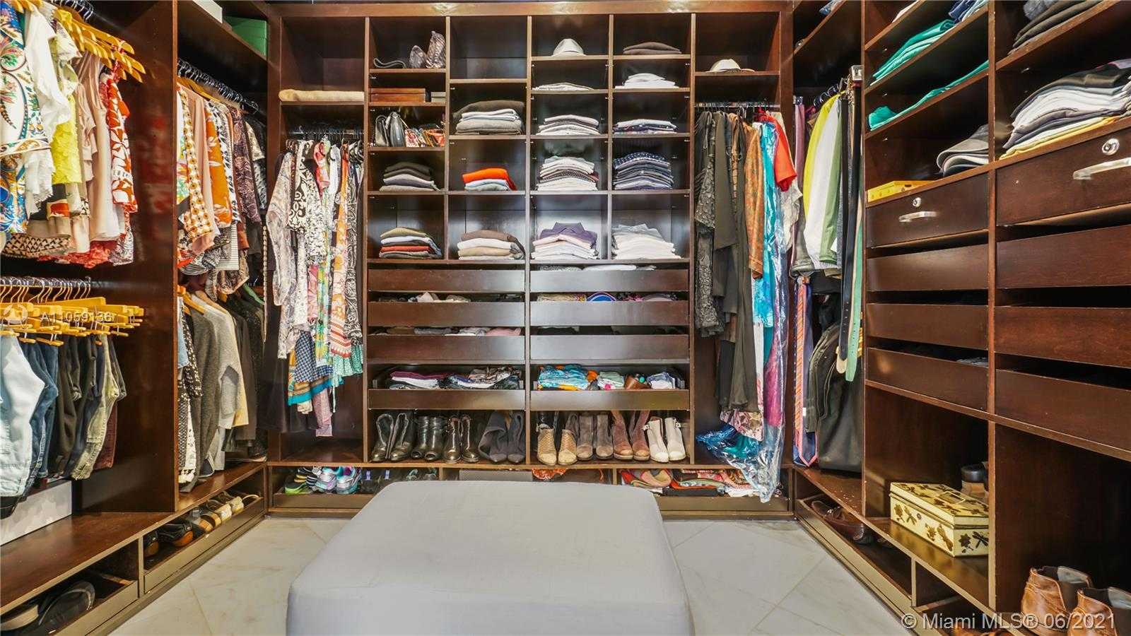 Small Image of 755 BLUE RD, Coral Gables Number 58