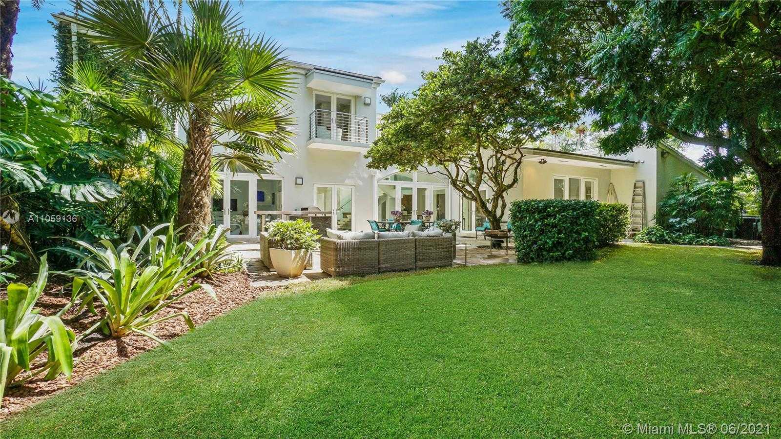 Small Image of 755 BLUE RD, Coral Gables Number 61