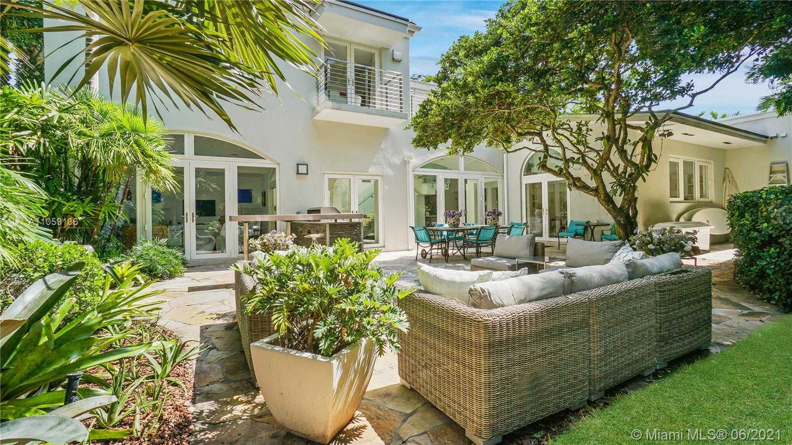 Small Image of 755 BLUE RD, Coral Gables Number 63