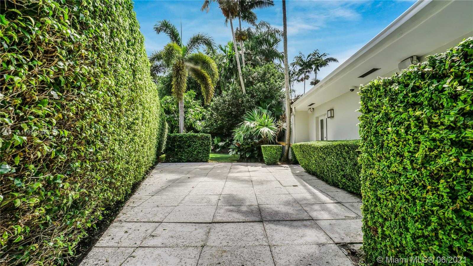 Small Image of 755 BLUE RD, Coral Gables Number 74