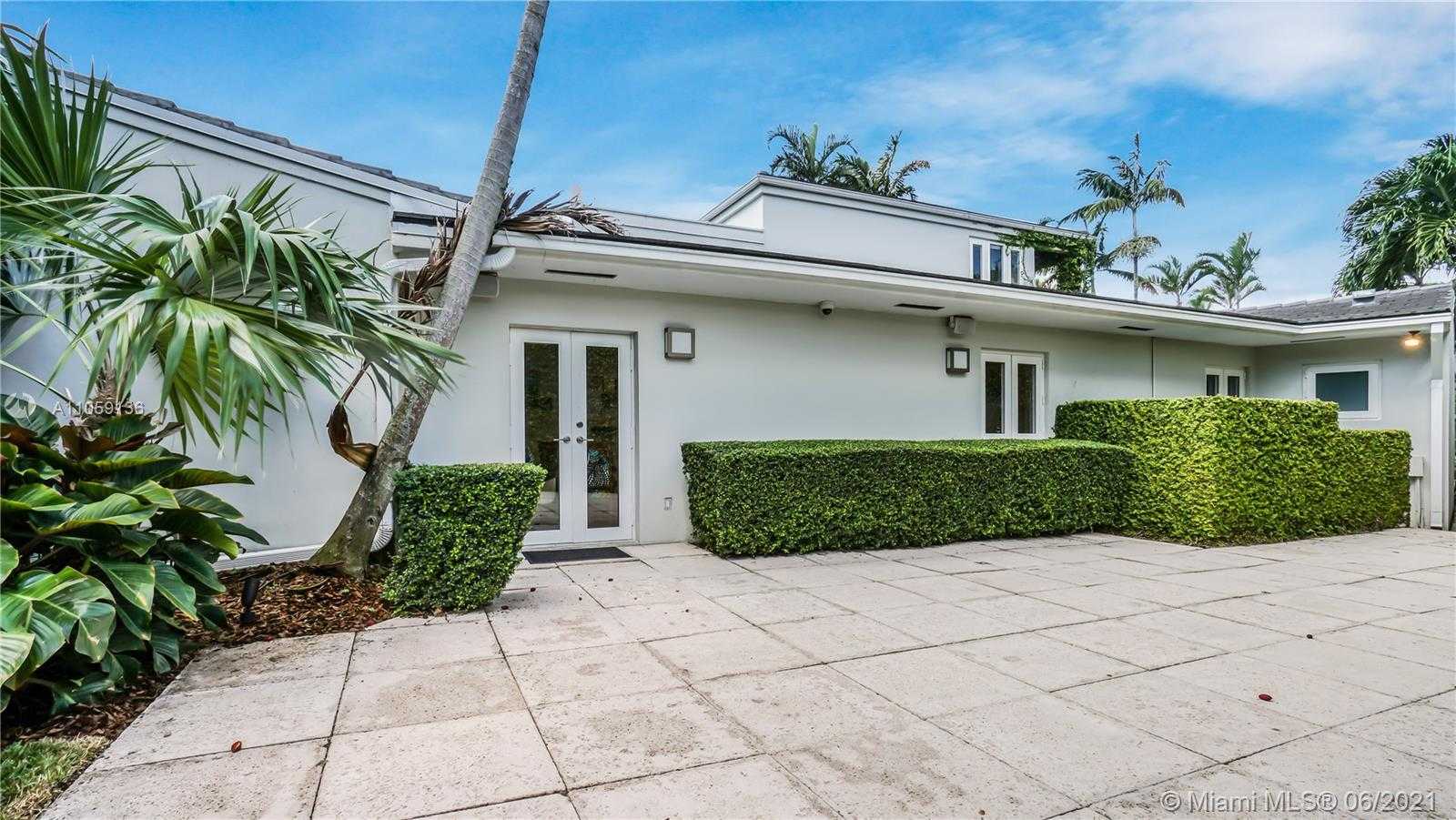 Small Image of 755 BLUE RD, Coral Gables Number 75