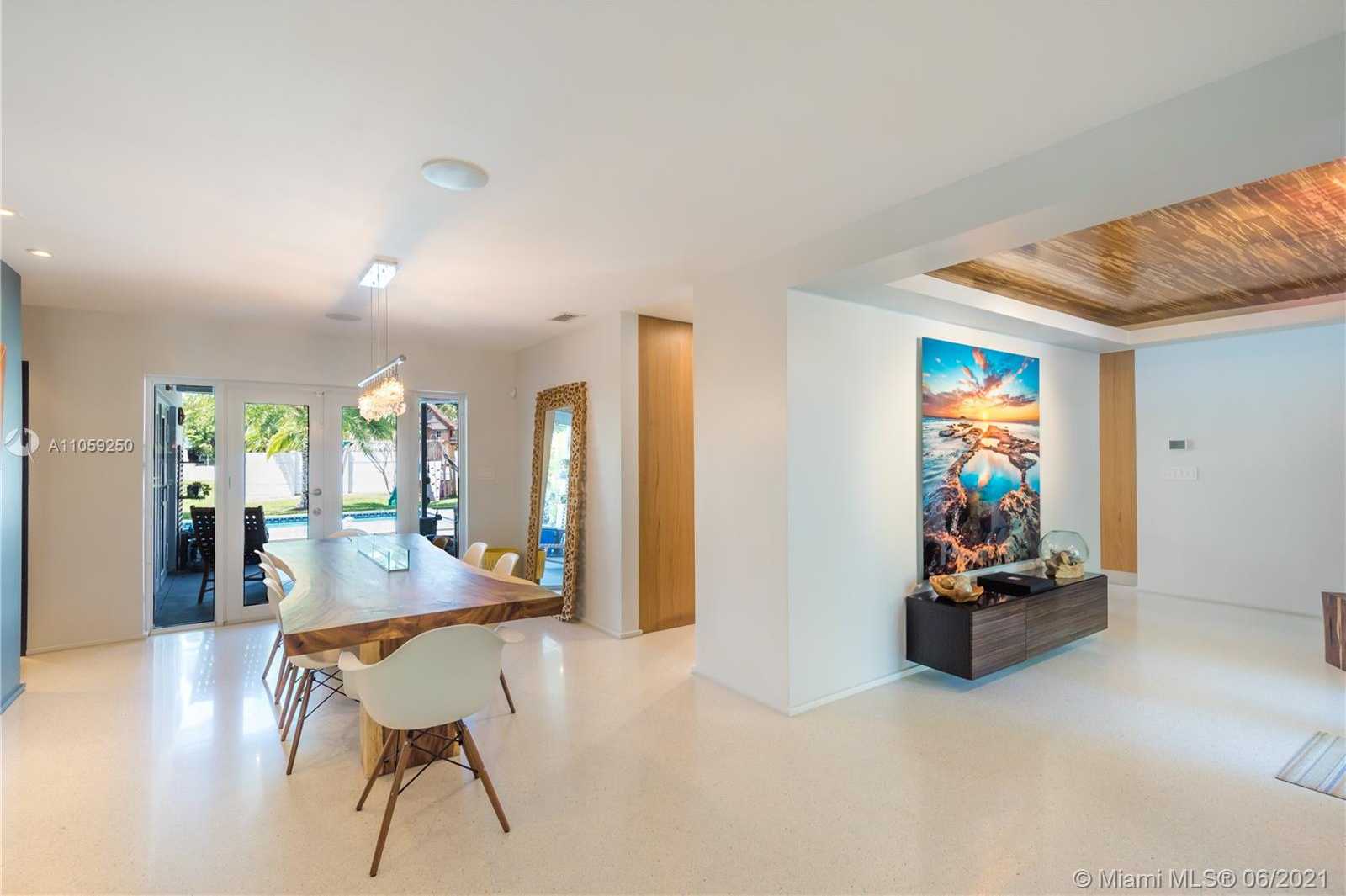 Small Image of 14300 CYPRESS CT, Miami Lakes Number 13