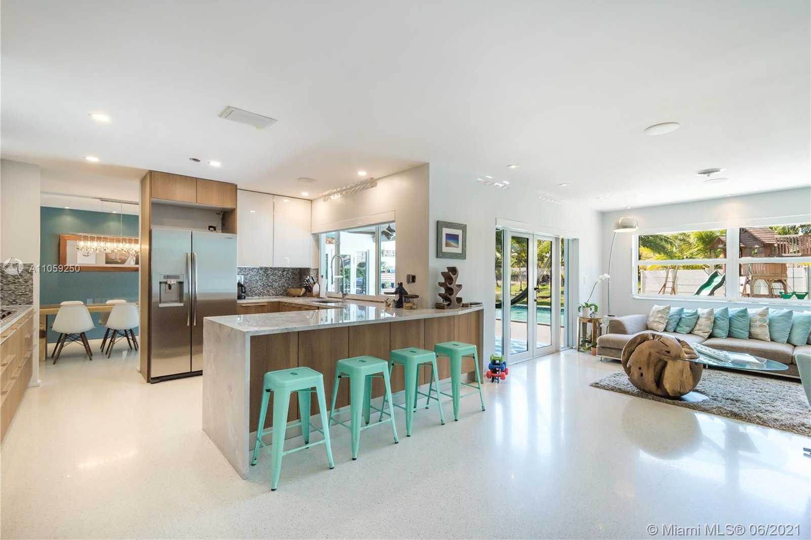 Small Image of 14300 CYPRESS CT, Miami Lakes Number 14