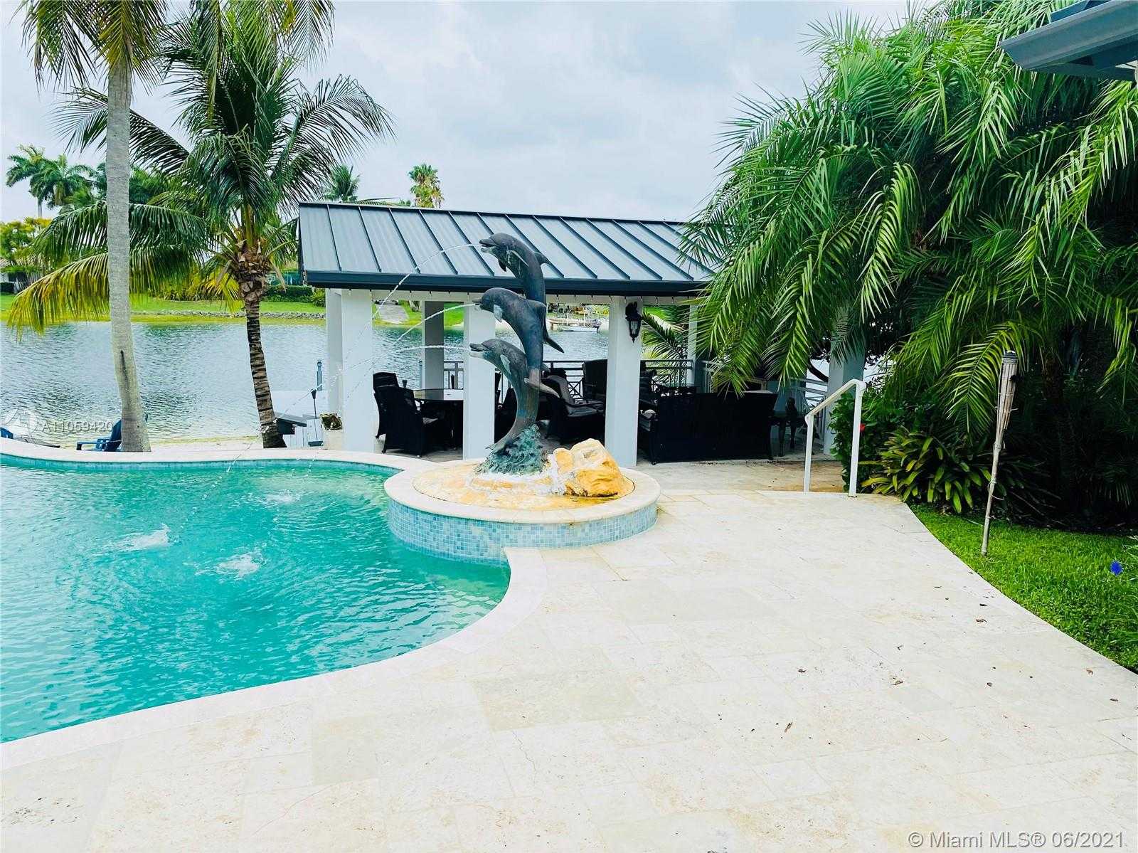 Small Image of 9345 SOUTH WEST 142ND ST, Miami Number 13