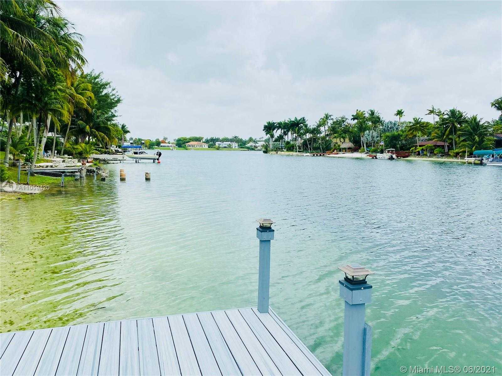 Small Image of 9345 SOUTH WEST 142ND ST, Miami Number 16