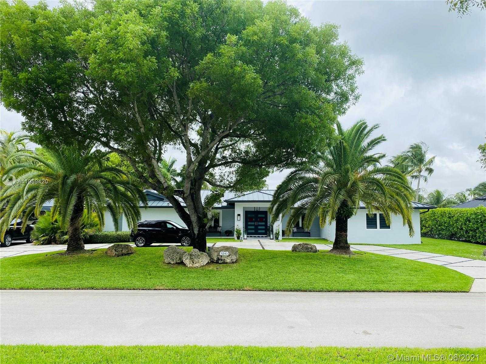 Small Image of 9345 SOUTH WEST 142ND ST, Miami Number 2