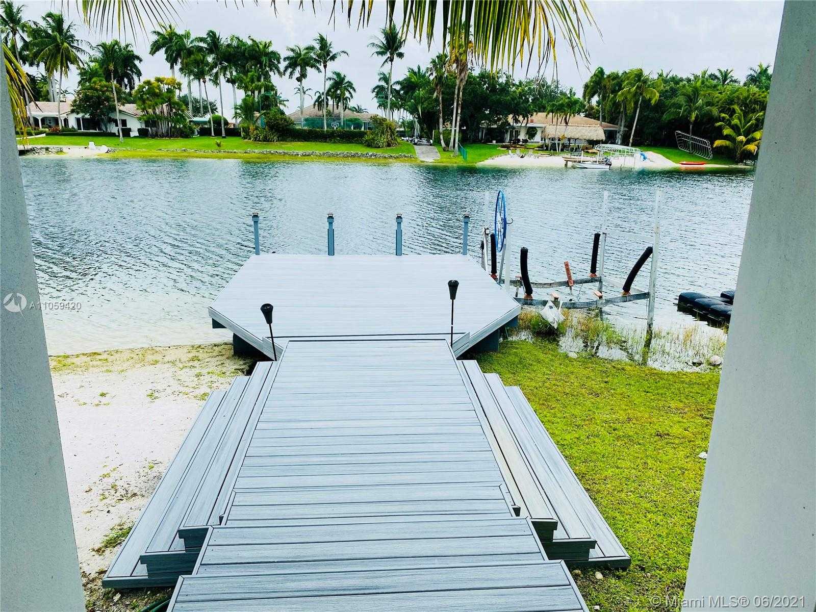 Small Image of 9345 SOUTH WEST 142ND ST, Miami Number 21