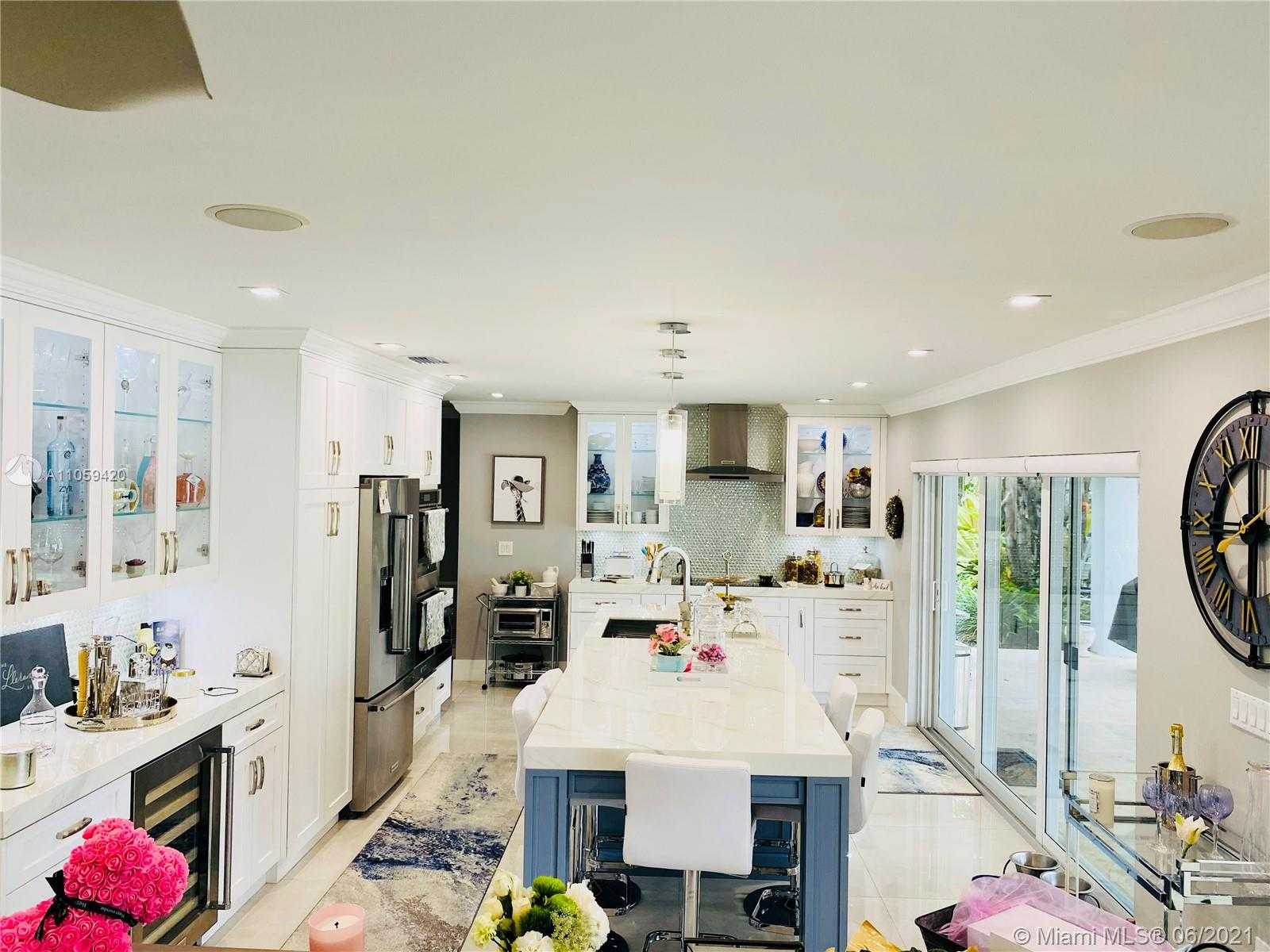 Small Image of 9345 SOUTH WEST 142ND ST, Miami Number 8