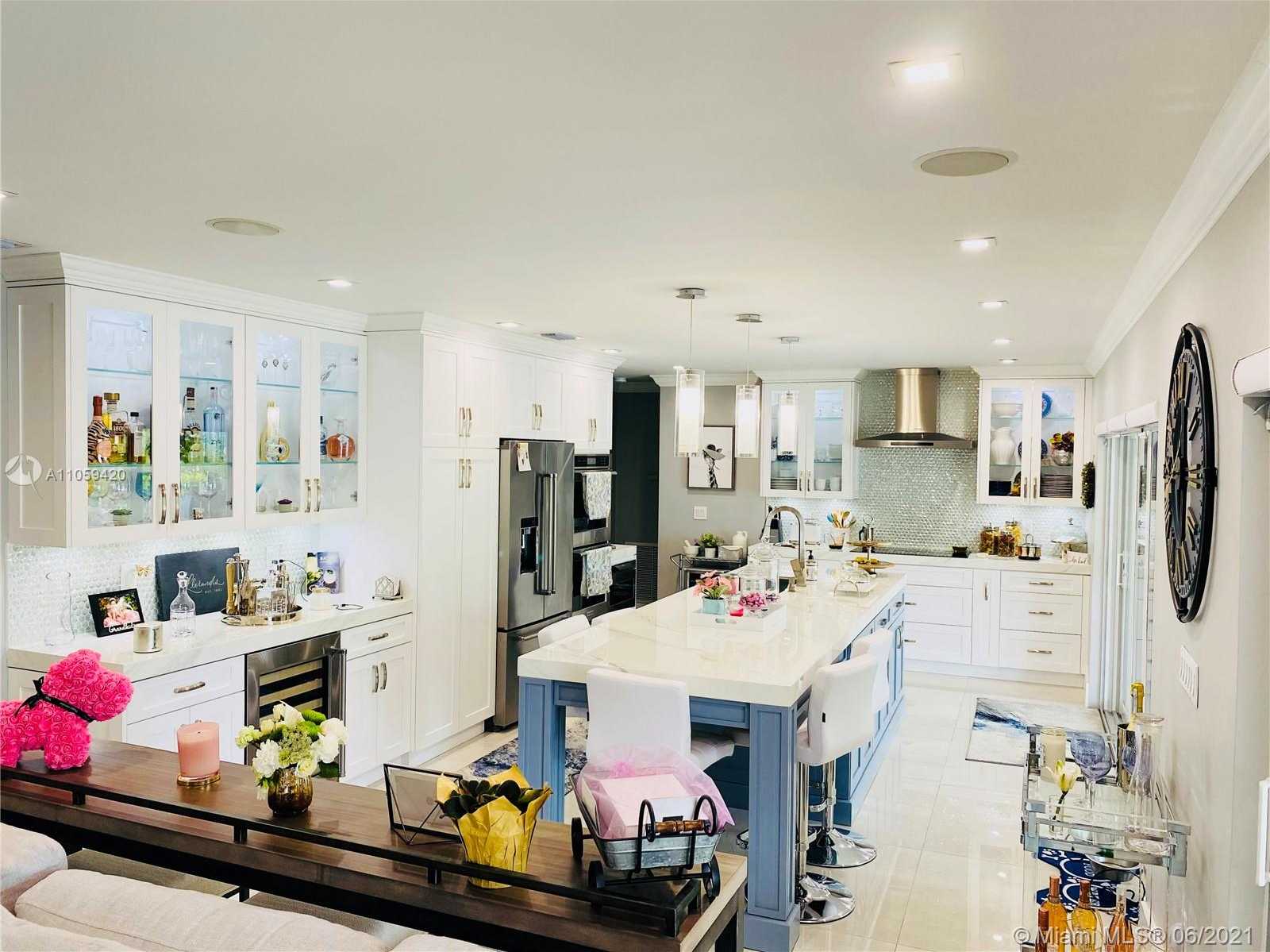 Small Image of 9345 SOUTH WEST 142ND ST, Miami Number 9