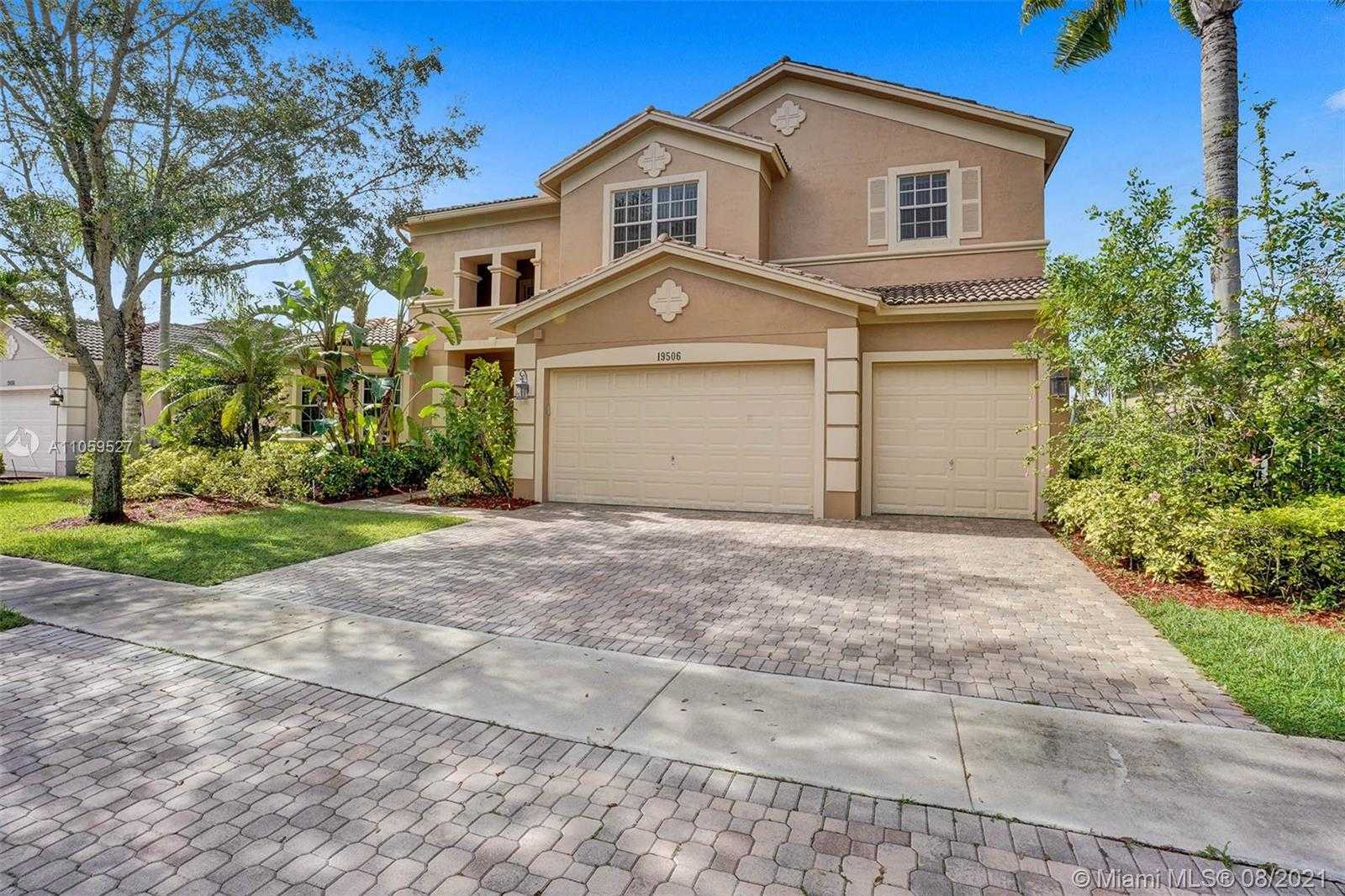 Small Image of 19506 NORTH COQUINA WAY, Weston Number 4