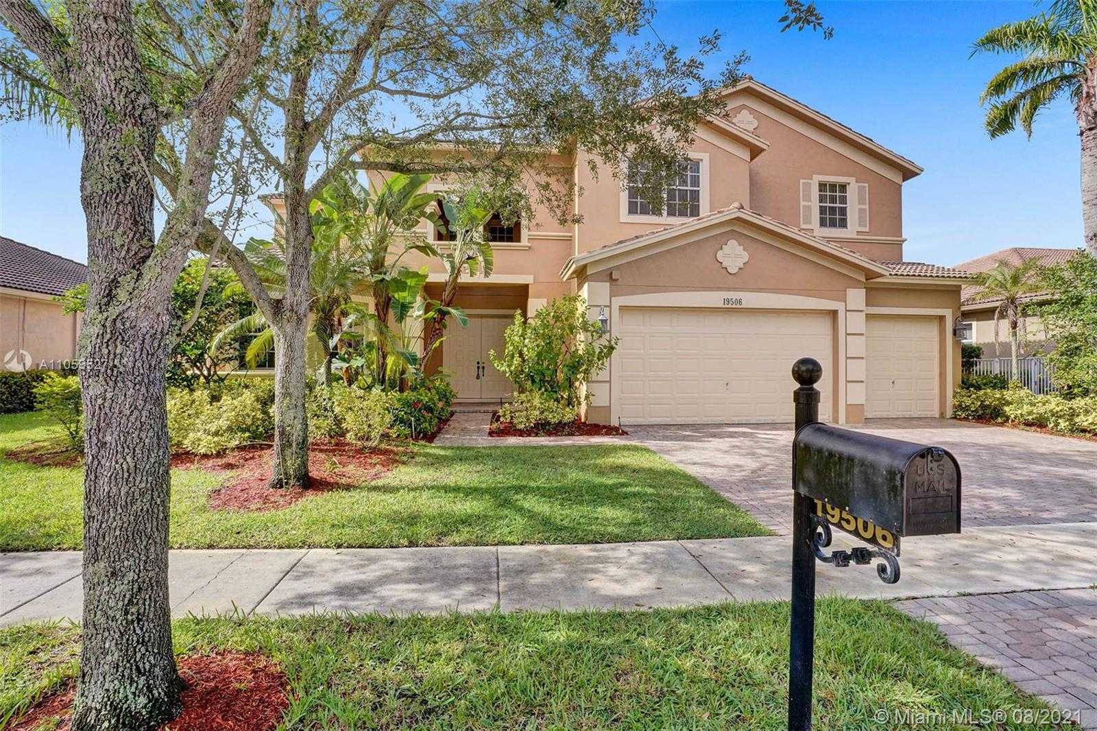 Small Image of 19506 NORTH COQUINA WAY, Weston Number 5