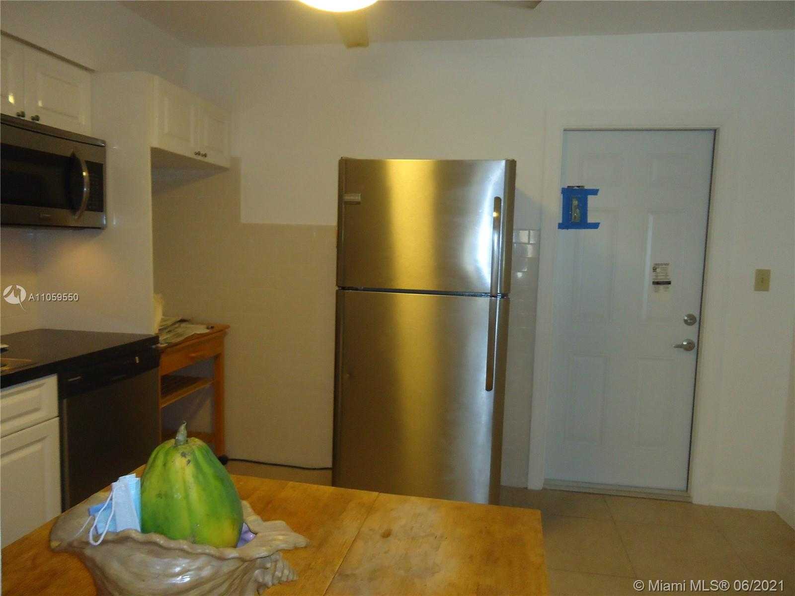 Small Image of 1350 NORTH EAST 153RD ST, North Miami Beach Number 12