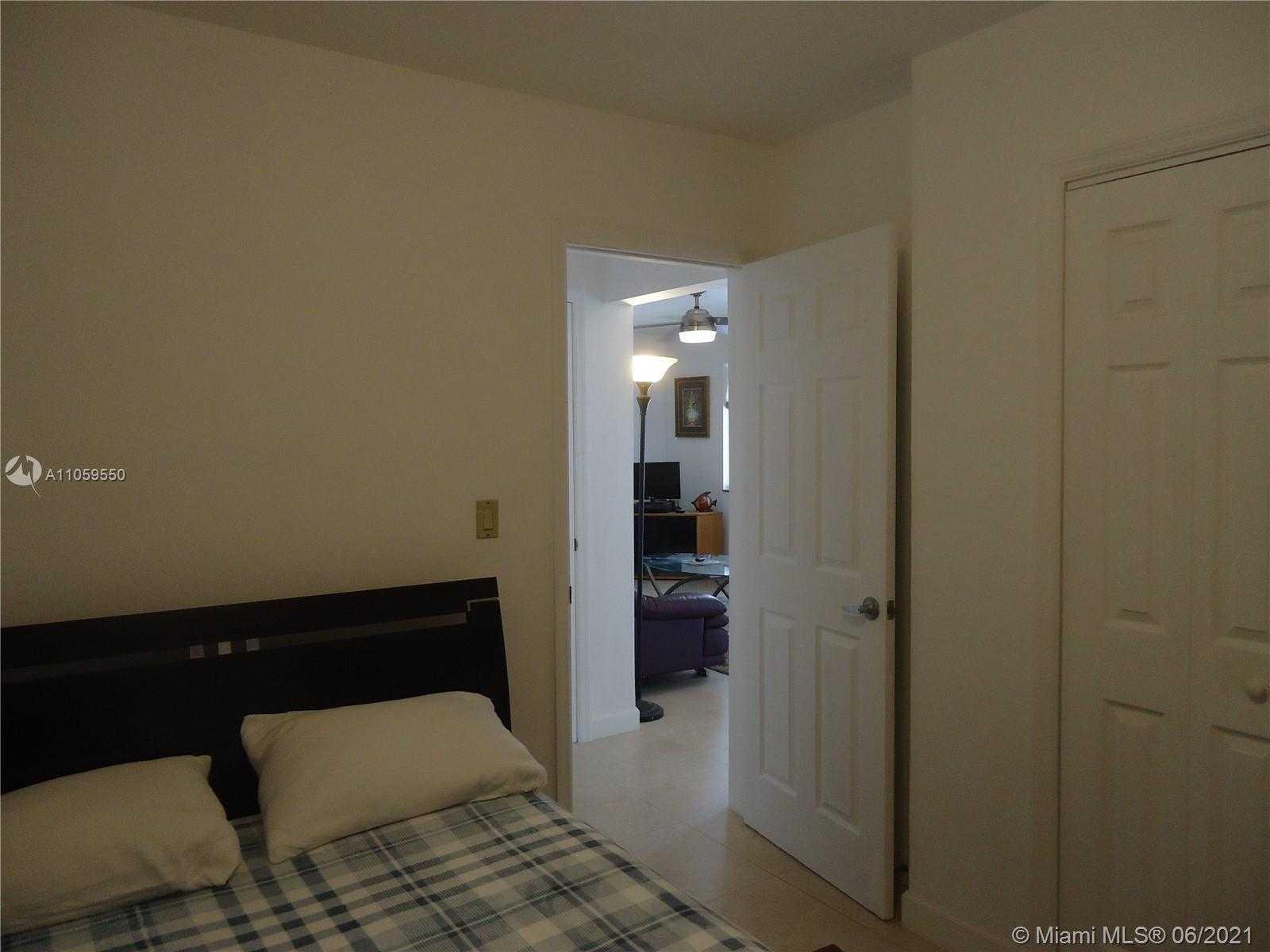 Small Image of 1350 NORTH EAST 153RD ST, North Miami Beach Number 17