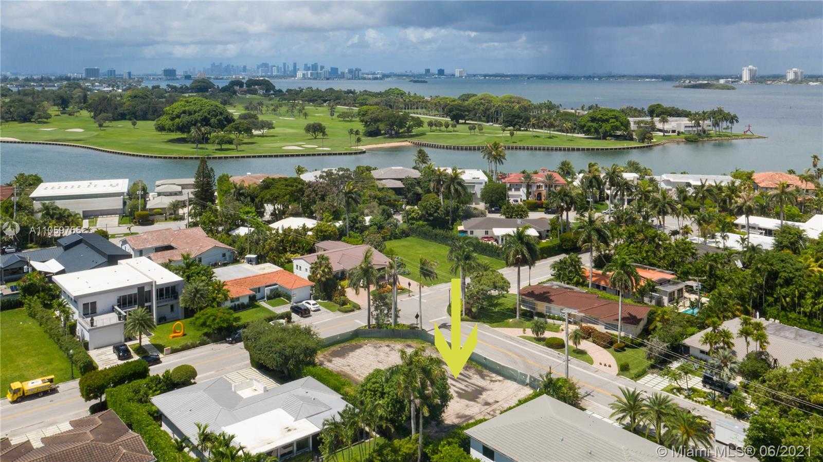 Small Image of 9525 BROADVIEW TER, Bay Harbor Islands Number 6