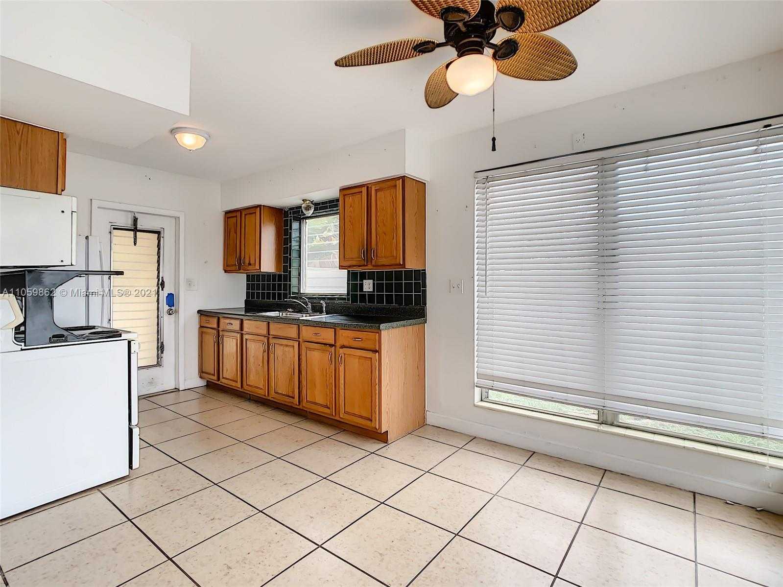 Small Image of 1001 ORANGE ISLE, Fort Lauderdale Number 14