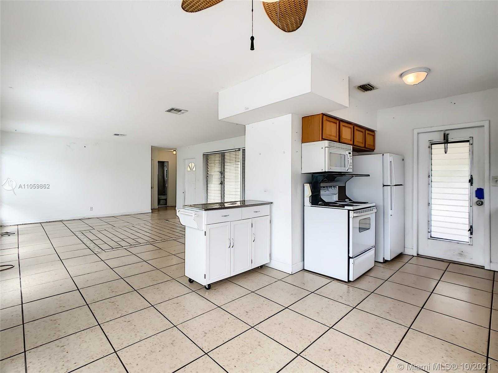 Small Image of 1001 ORANGE ISLE, Fort Lauderdale Number 15